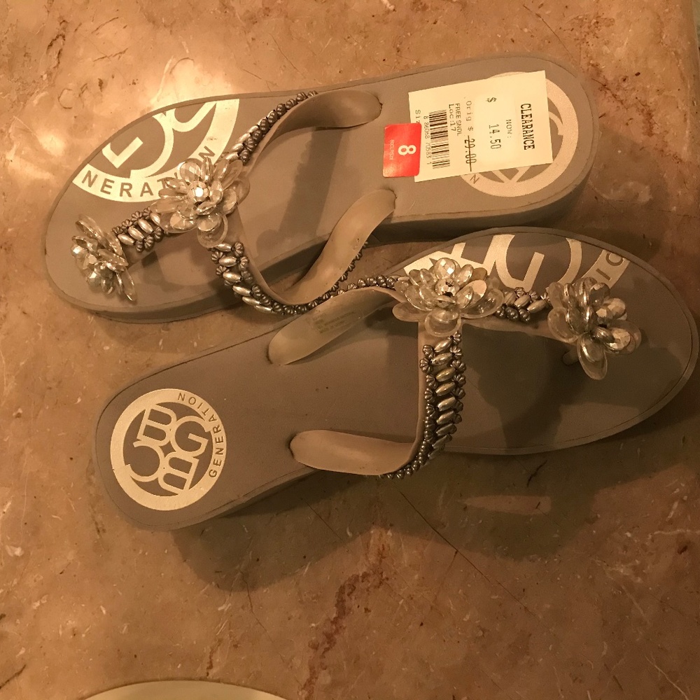 High heel flip,flops by bcbg